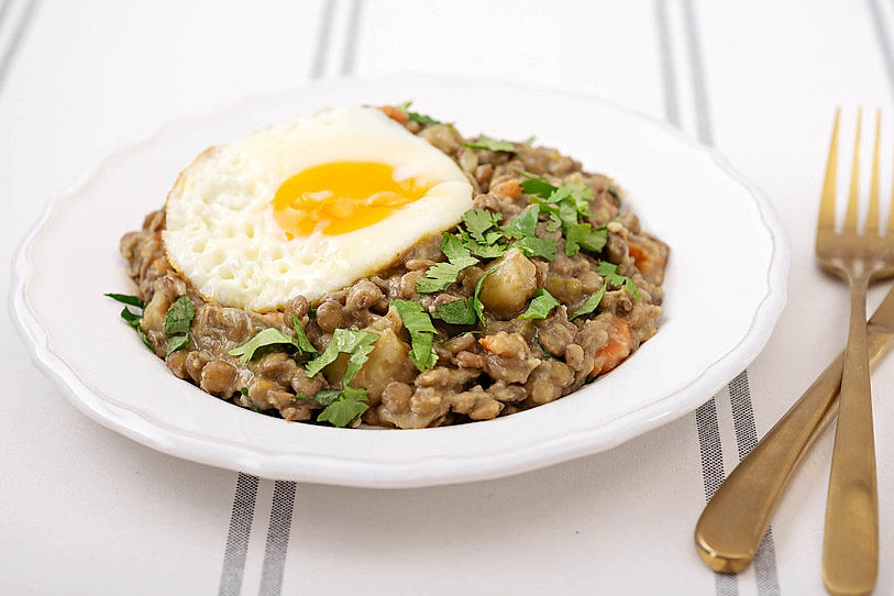 ilustrační obrázek: čočka s vejcem